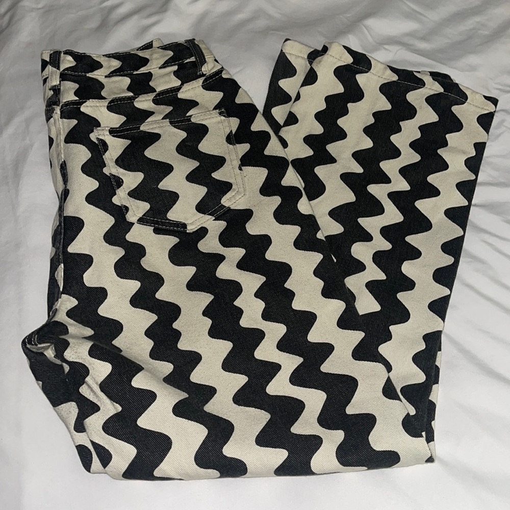 Pattern pants